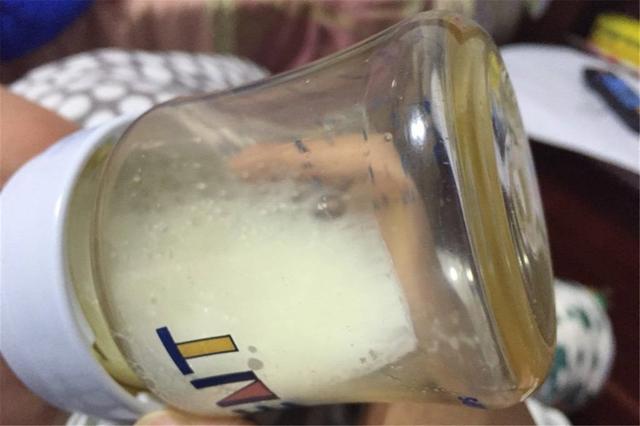 为什么宝宝喝奶喝得少睡觉也少,宝宝喝奶总剩一点怎么办