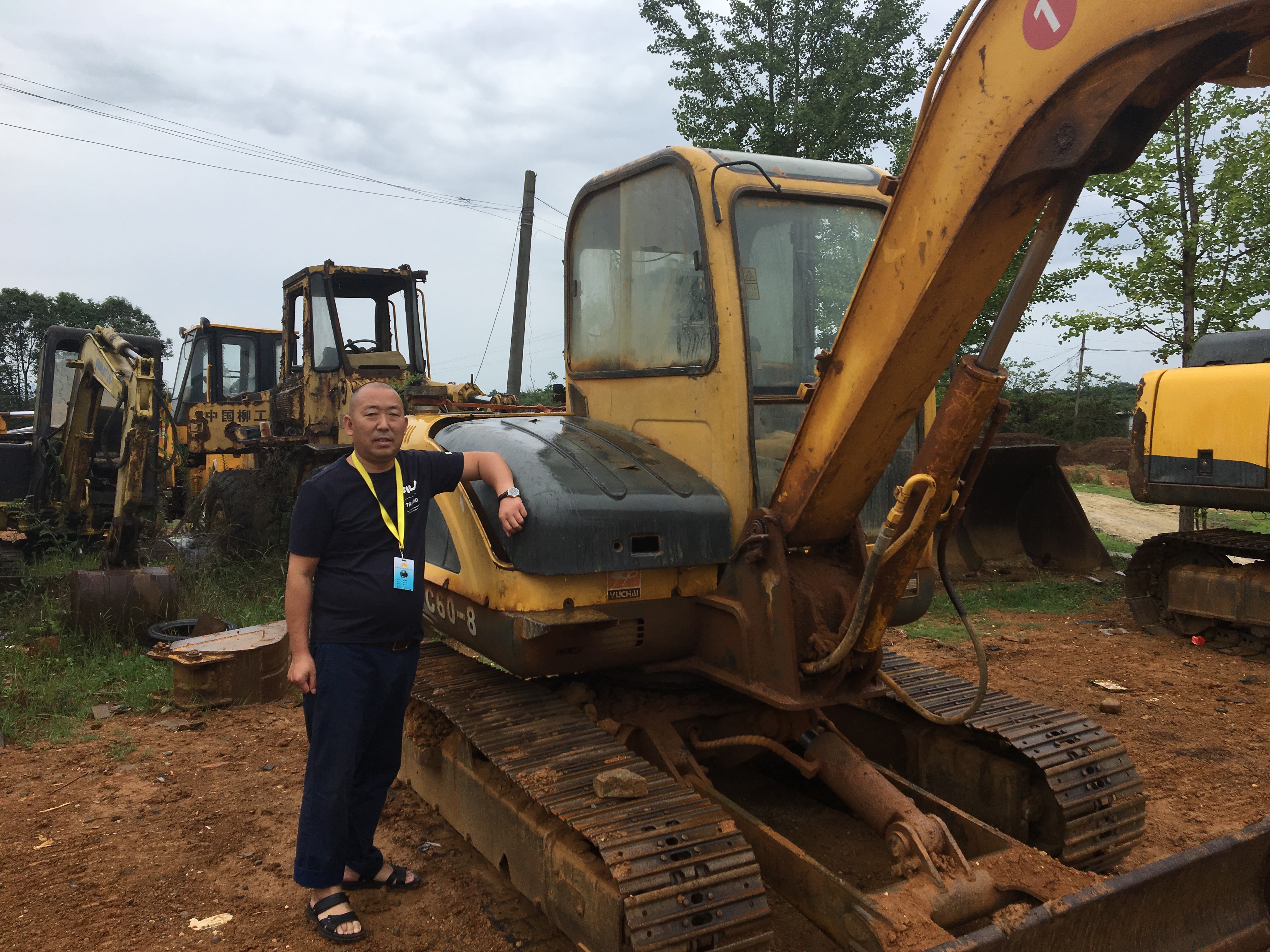 挖掘机专业高薪培训,挖掘机职业培训学校