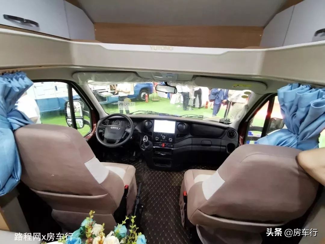 凯伦宾威房车视频,奔驰凯伦宾威24h双拓展旅居房车