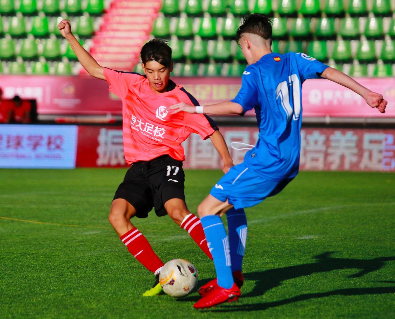 踏实搞青训恒大许家印为中国足球再填空白