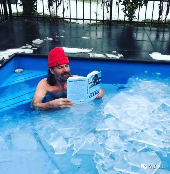 他是世界上最耐寒的人！不怕冷的秘密竟然是瑜伽和冥想…