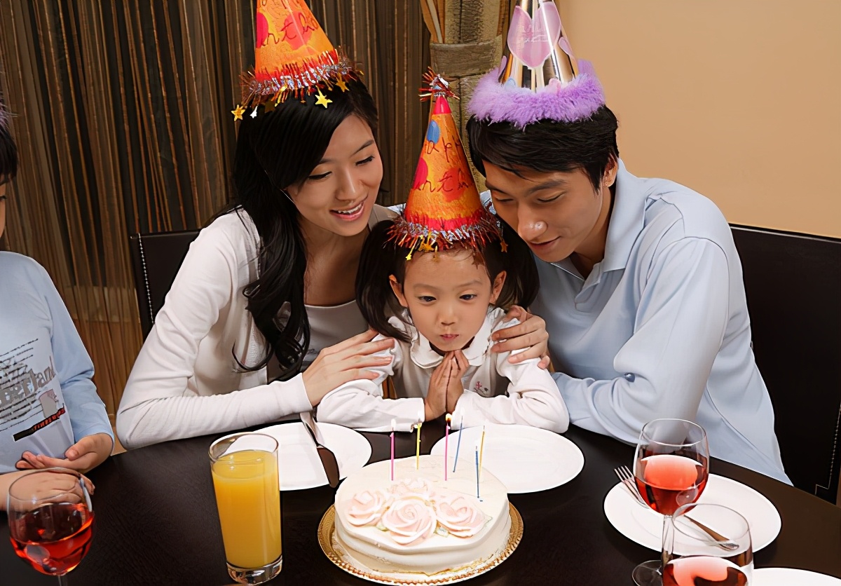 给孩子过生日是阴历好还是阳历好,孩子过生日选阳历还是阴历