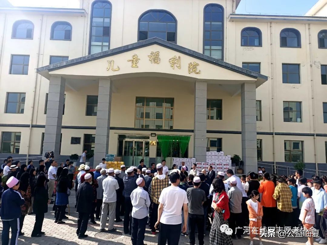 原八一男篮中锋马占福视频,篮球运动员马占福照片