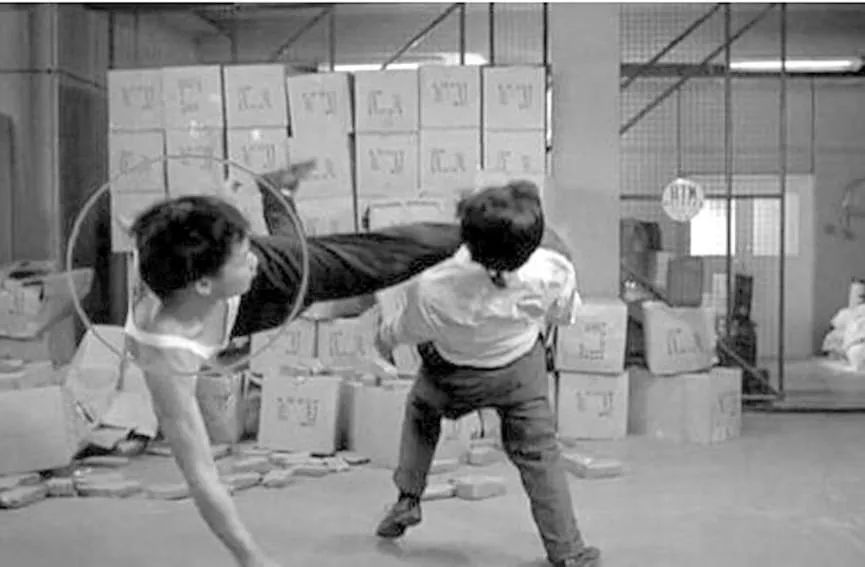 李连杰成龙真实打斗片段,经典武侠李连杰打斗片段