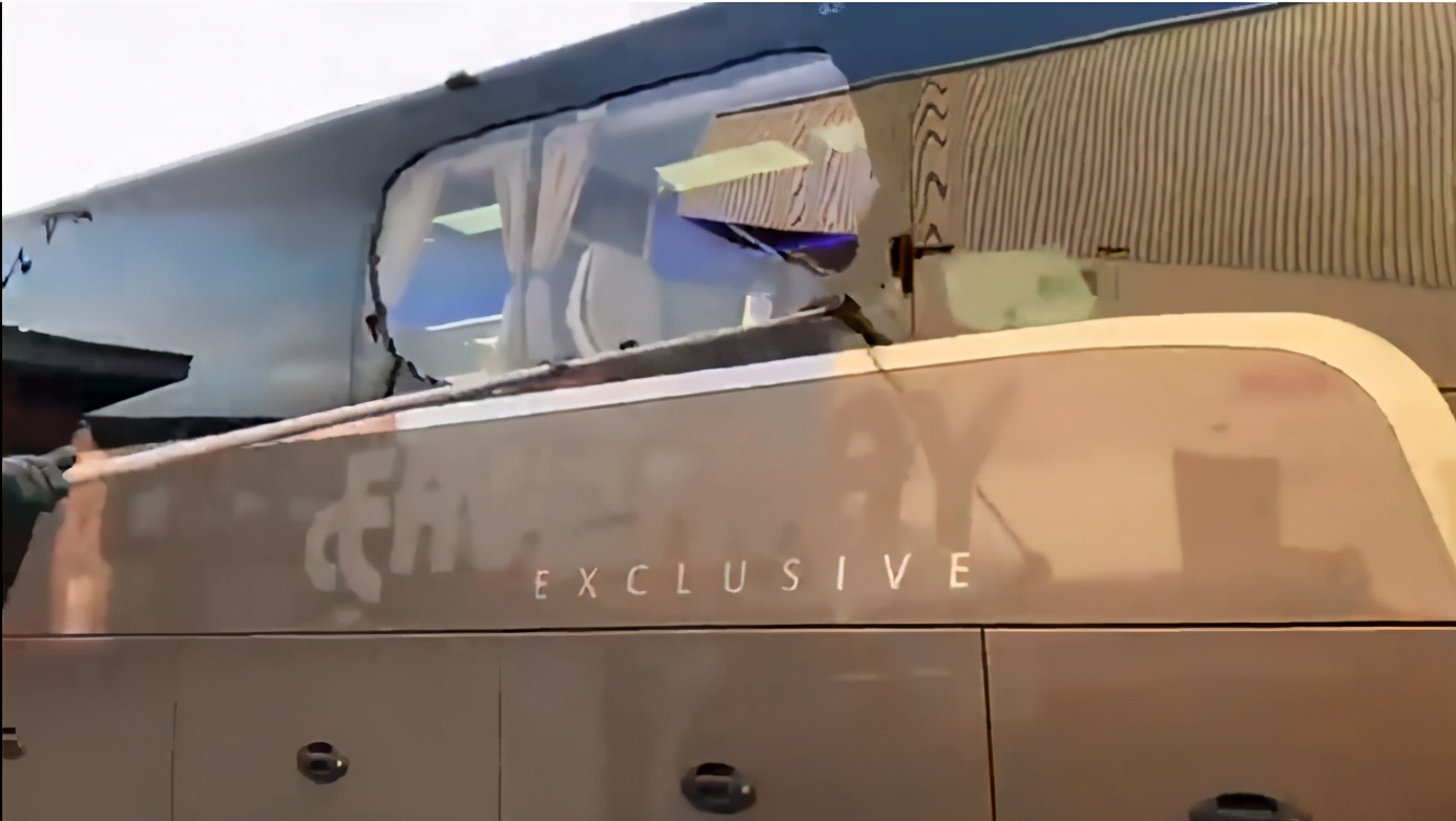 利物浦球迷看台被暴打,利物浦球迷被打