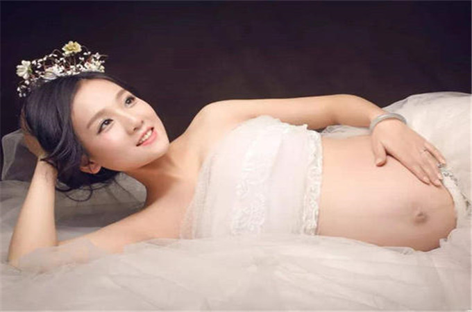 孕妇的肚脐凸好还是凹好,为什么有些孕妇肚脐眼要凸起好丑