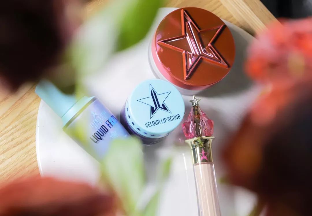 美妆博主j姐最新妆容,美妆博主j姐最火的彩妆