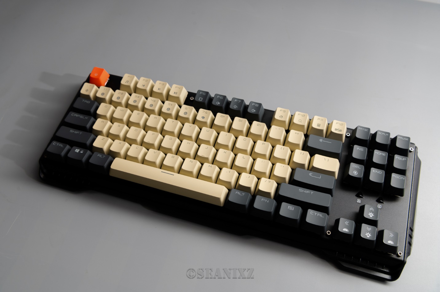 赛博朋克风格近战机械武器玩具,赛博朋克风高科技装备