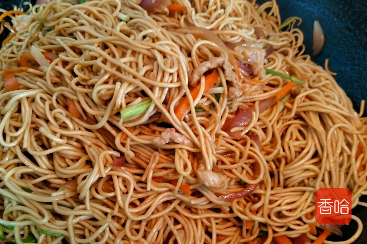 做面条筋道的方法,做面条怎样和面不破