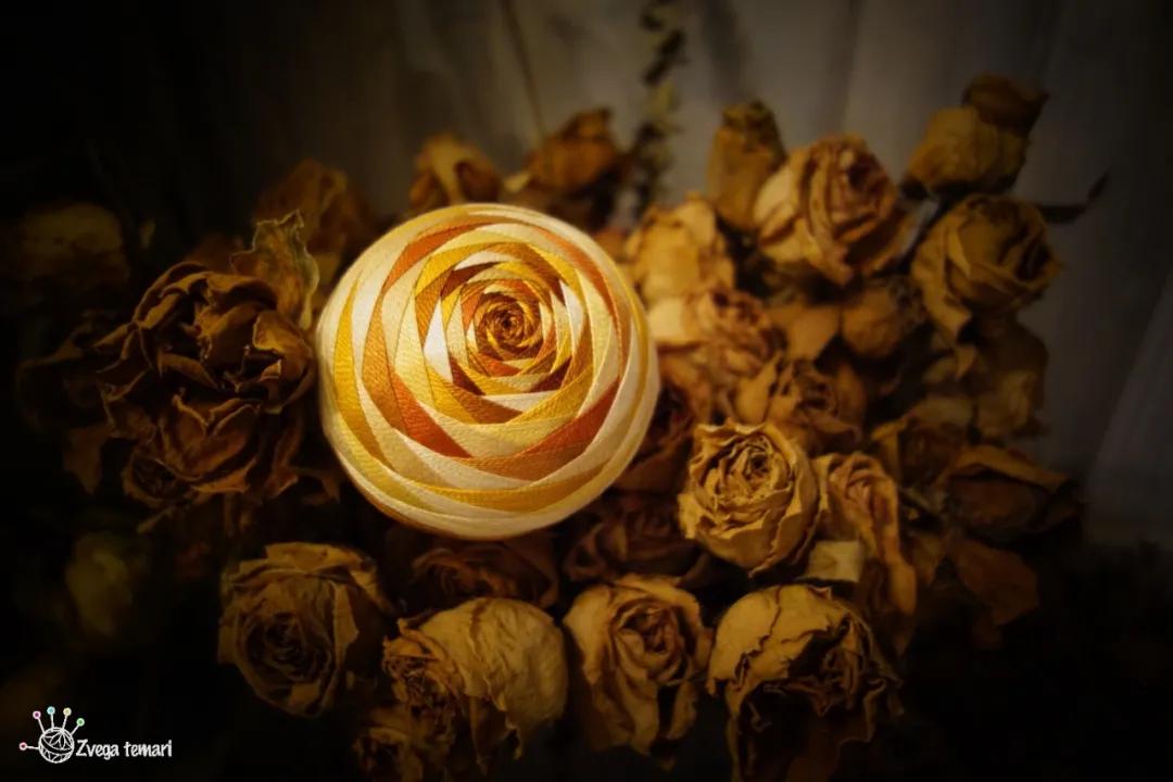 惊艳！“球上刺绣”你见过吗？她在球上绣出二十四节气，无数粉丝为之打call