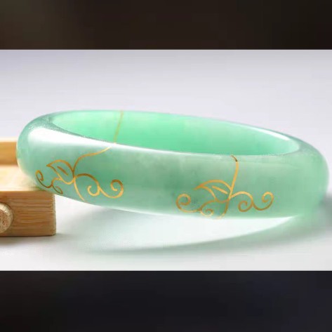 玉手镯断了是什么寓意,玉手镯没有断有裂痕代表什么