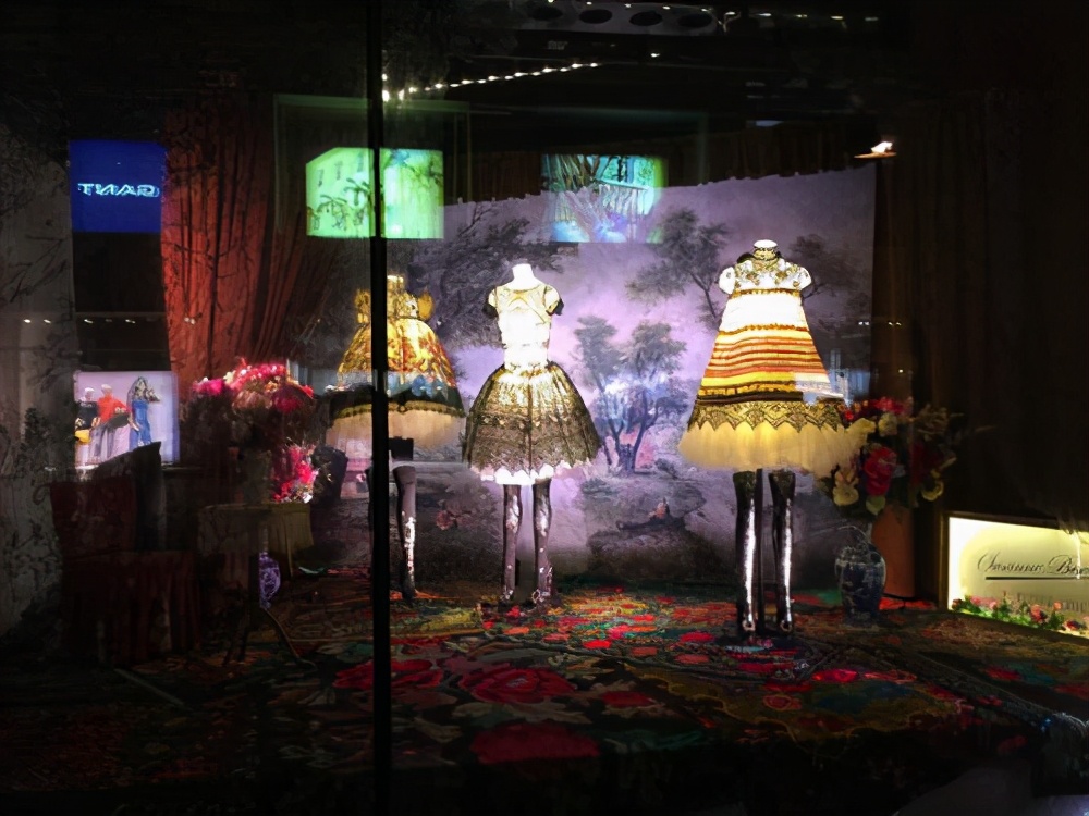 施华洛世奇花漾魔力寓意 (施华洛世奇的花样魔力)