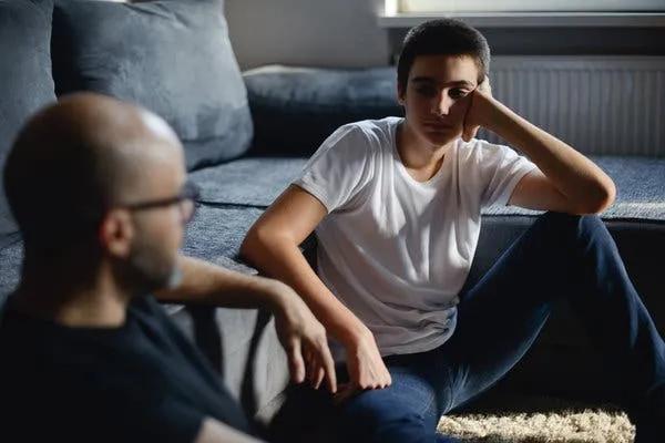 在家带孩子上网课又要工作,在家陪孩子上网课又担心公司生意