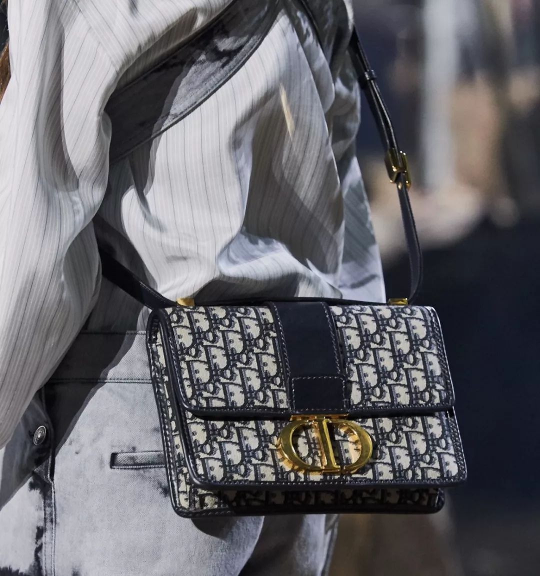 dior值得买的马鞍包是哪款,dior最好的十款包