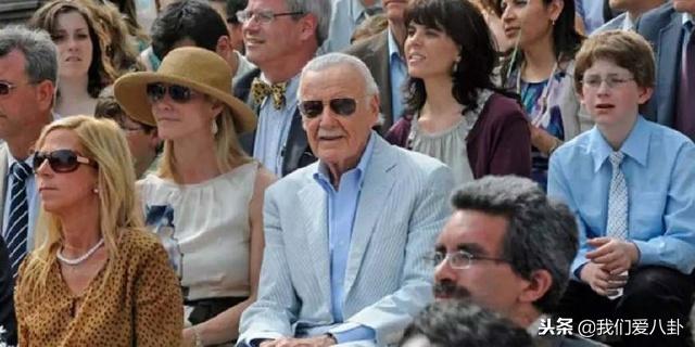 扮快递小哥的富豪,扮快递员的那个网红