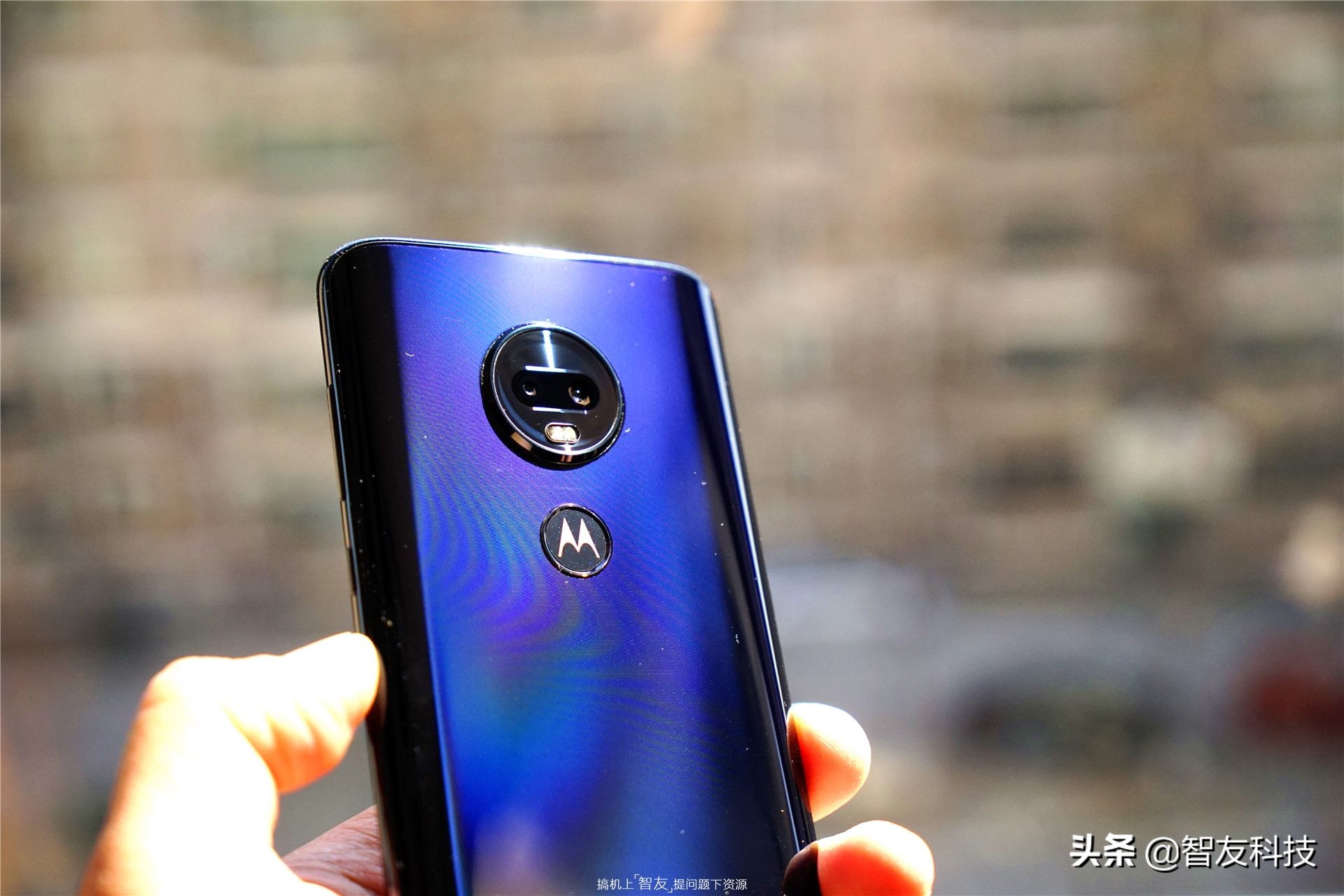 摩托罗拉g7plus评测视频,摩托罗拉g7与g7plus参数比较