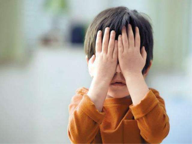 男孩子怎样教育才会心疼妈妈,男孩怎么教育长大后才能自信