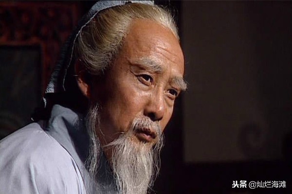 关羽明明左臂中箭，为何华佗治疗的却是右臂，原来的确有讲究