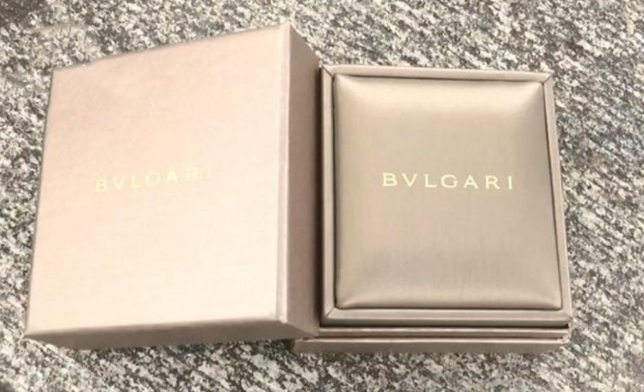 宝格丽买的项链断了去哪里修,美女花8000多买手链出现断裂