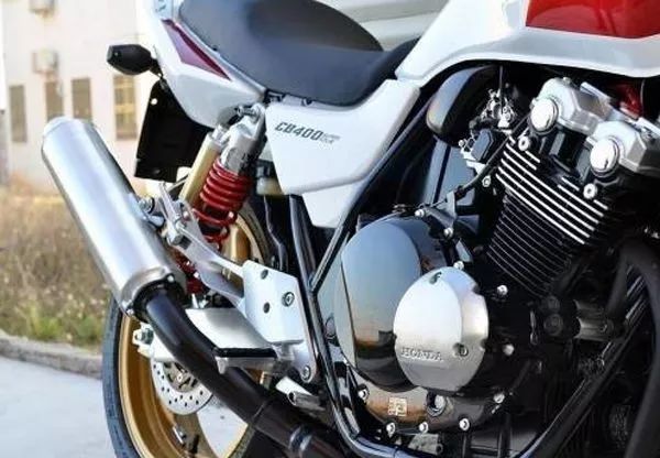 碣石ax100摩托车翻新过程,碣石越野摩托车crf450r翻新过程