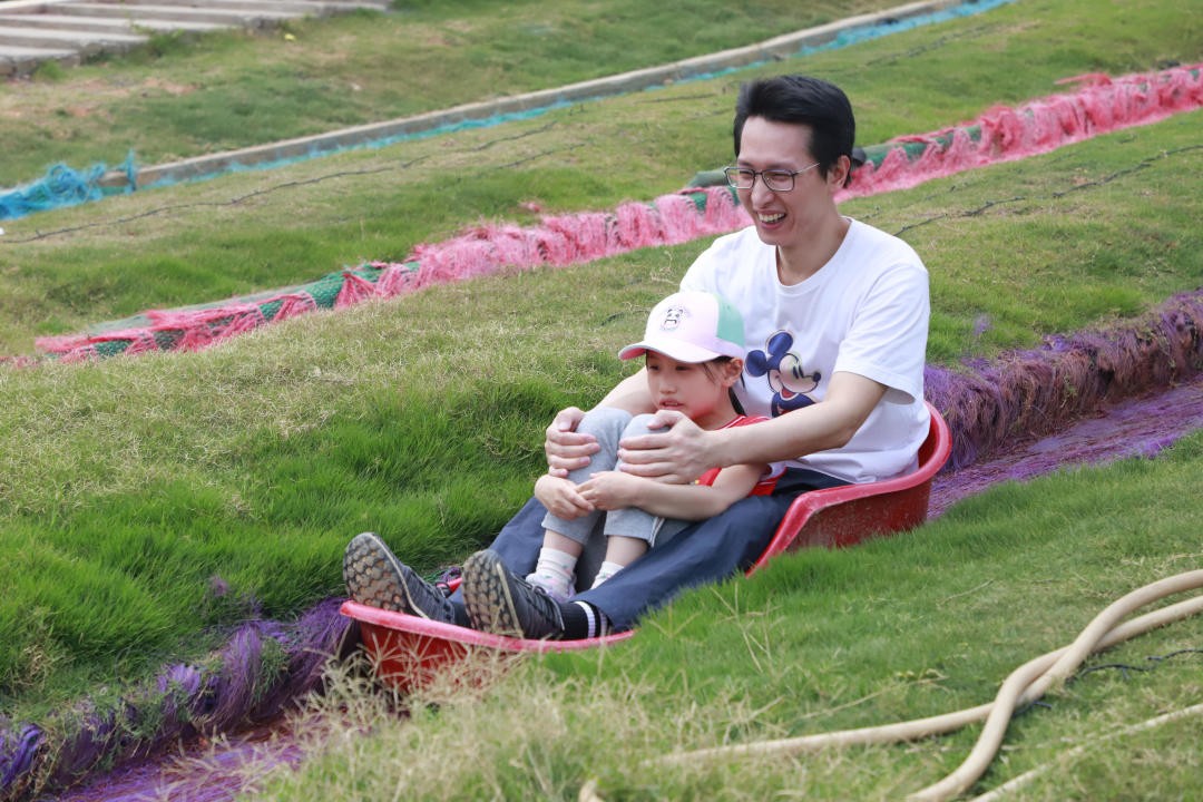 东莞东城万达亲子活动,亲子足球嘉年华广州上演