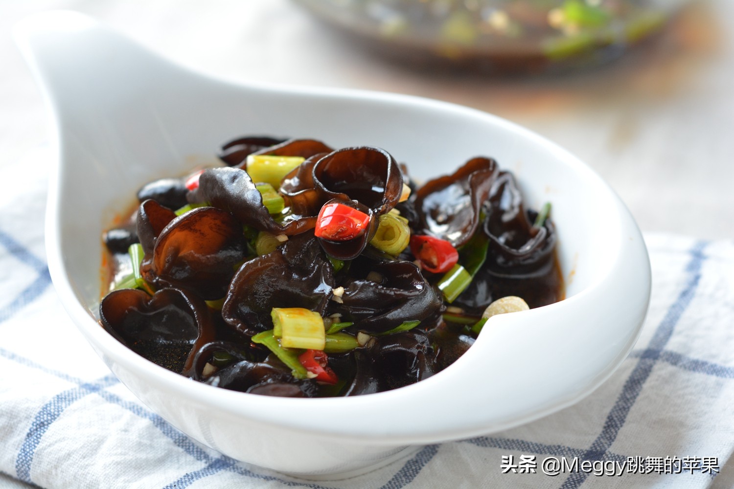 年夜饭16道菜怎么做才好,2021春节年夜饭20道菜菜谱