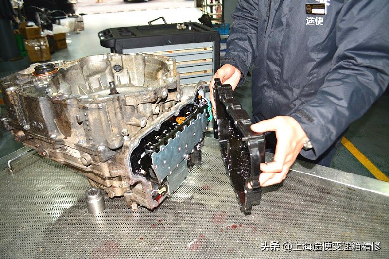 变速箱自动修复顿挫改善剂测评,君威修复变速箱