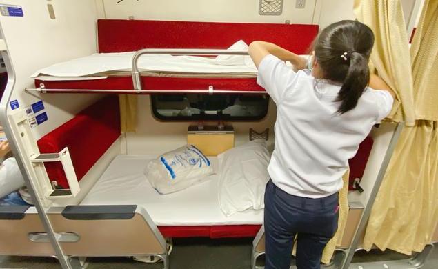 泰国火车卧铺比国内卧铺舒服,乘坐泰国高铁