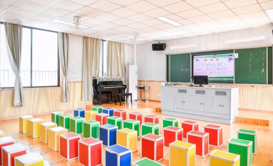 长岭居小学排名,广州黄埔长岭居小学