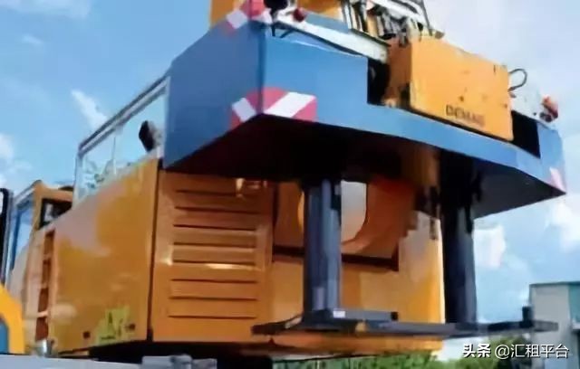 世界最大徐工11200吨吊车,世界最大吊车4400吨重