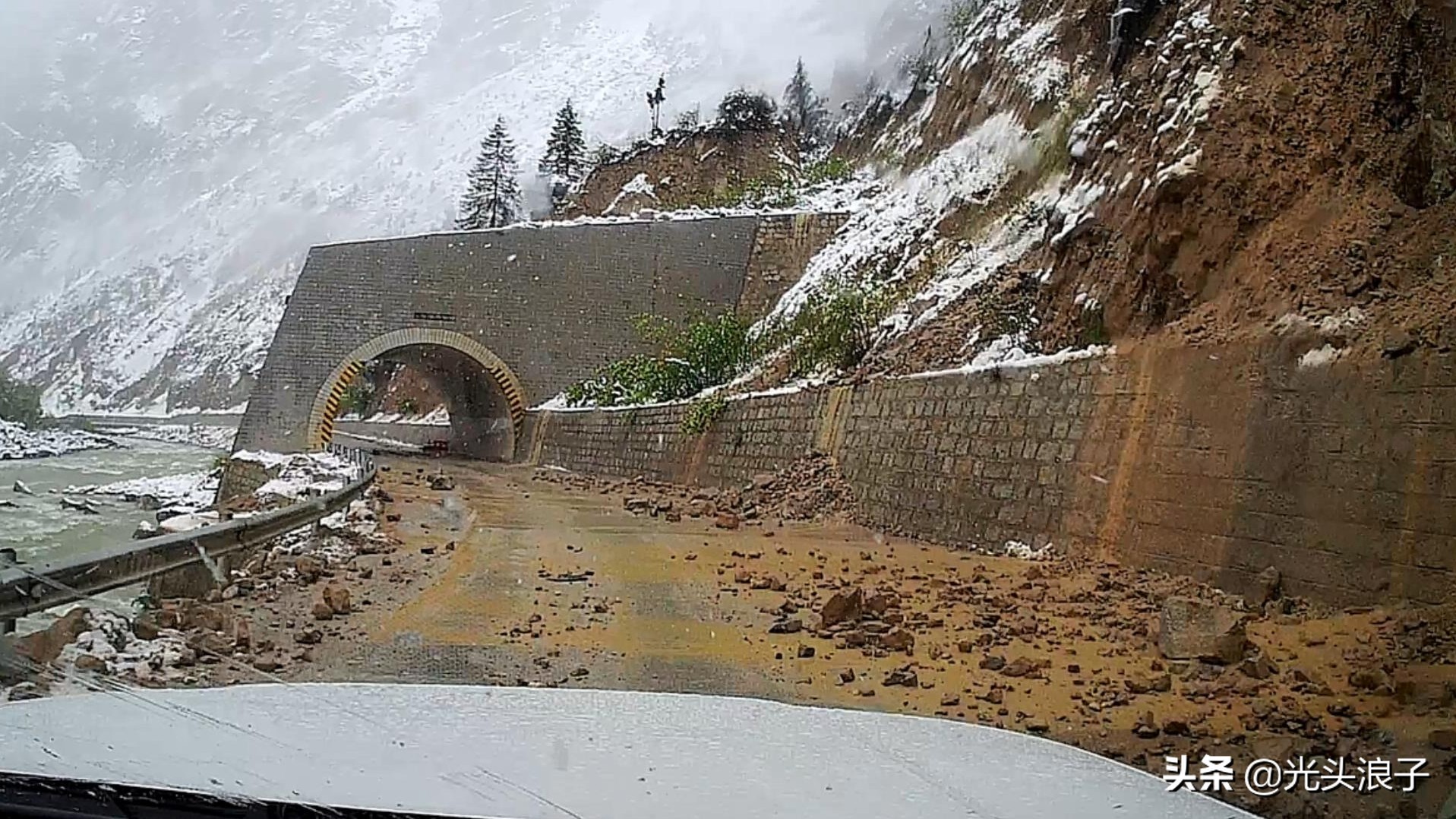 川藏318最危险的路段,川藏线318最容易落石的时间段