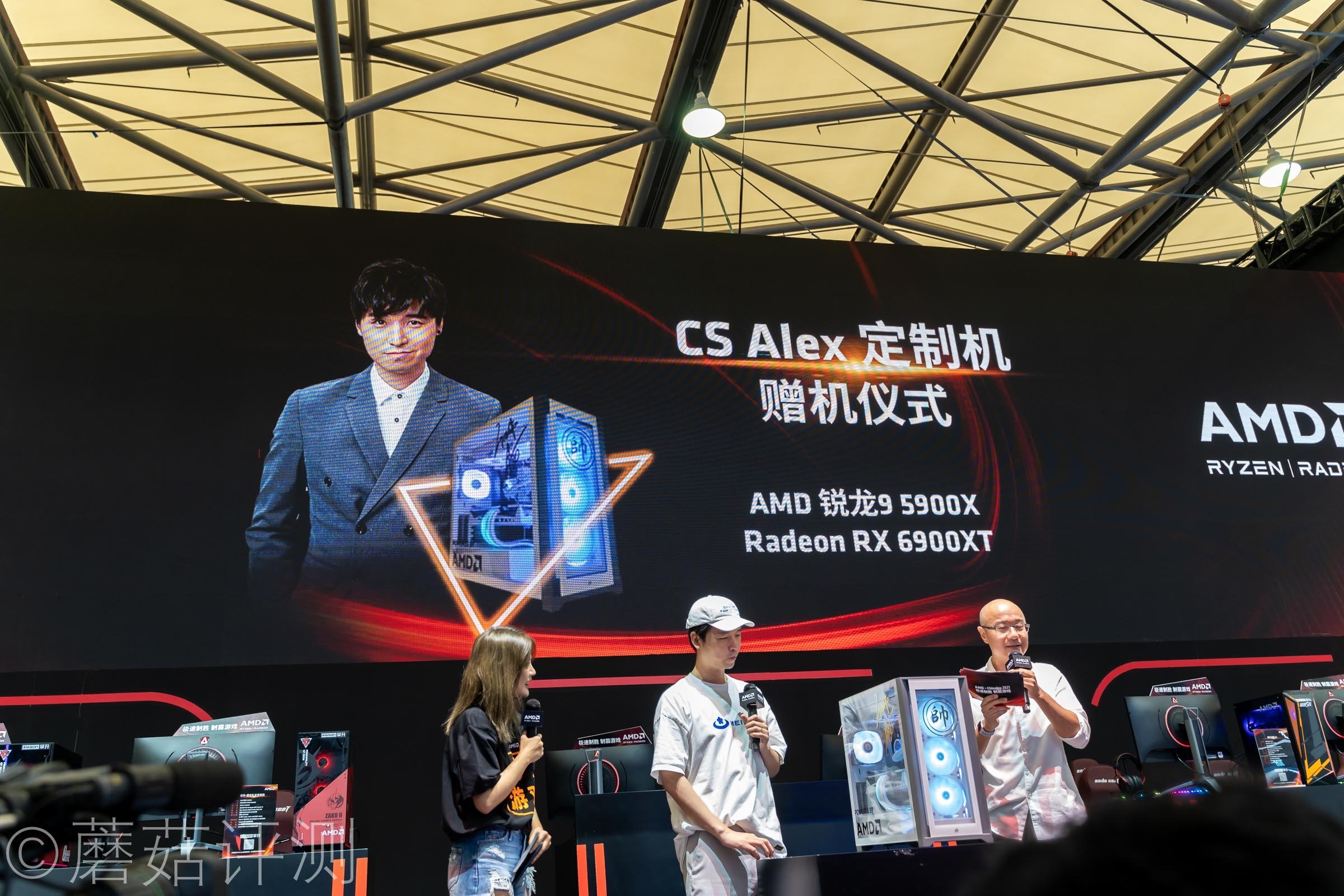 又有啥好玩的？蘑菇带你逛ChinaJoy2021，硬件、车和漂亮的小姐姐