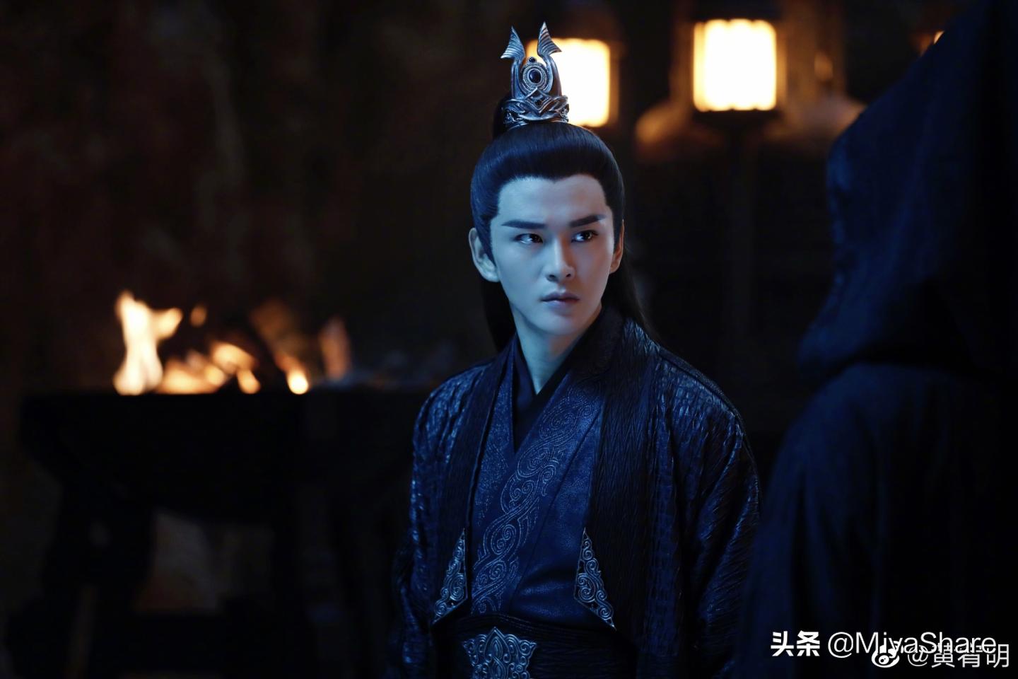 乌童黄宥明,乌童黄宥明抹额