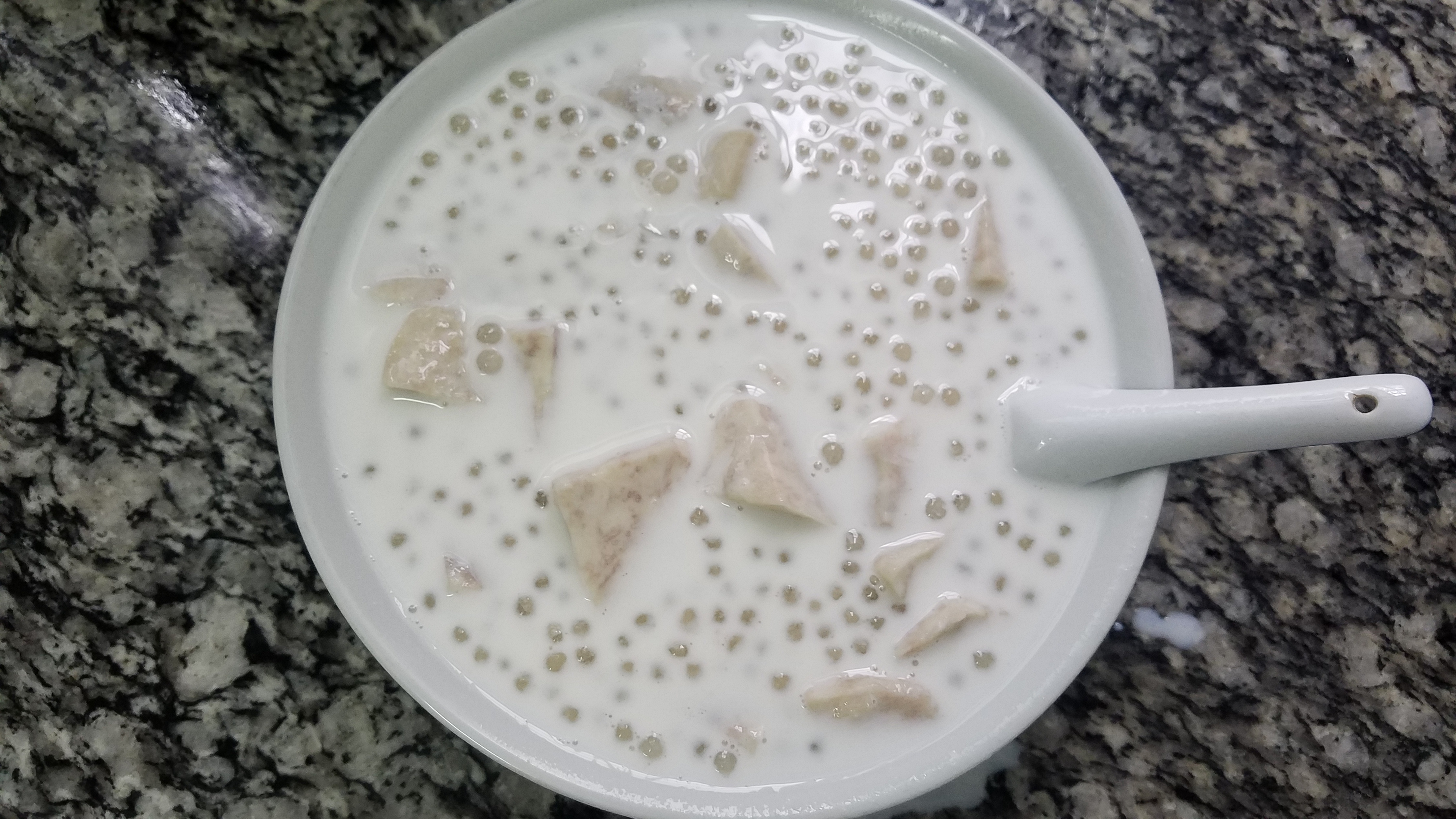 西米露香芋糖水简单做法,香芋西米露糖水的制作方法