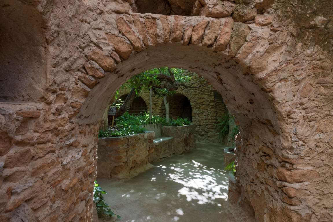 世界最神秘的十大旅游景点 (几大美妙神奇旅游胜地你值得拥有)