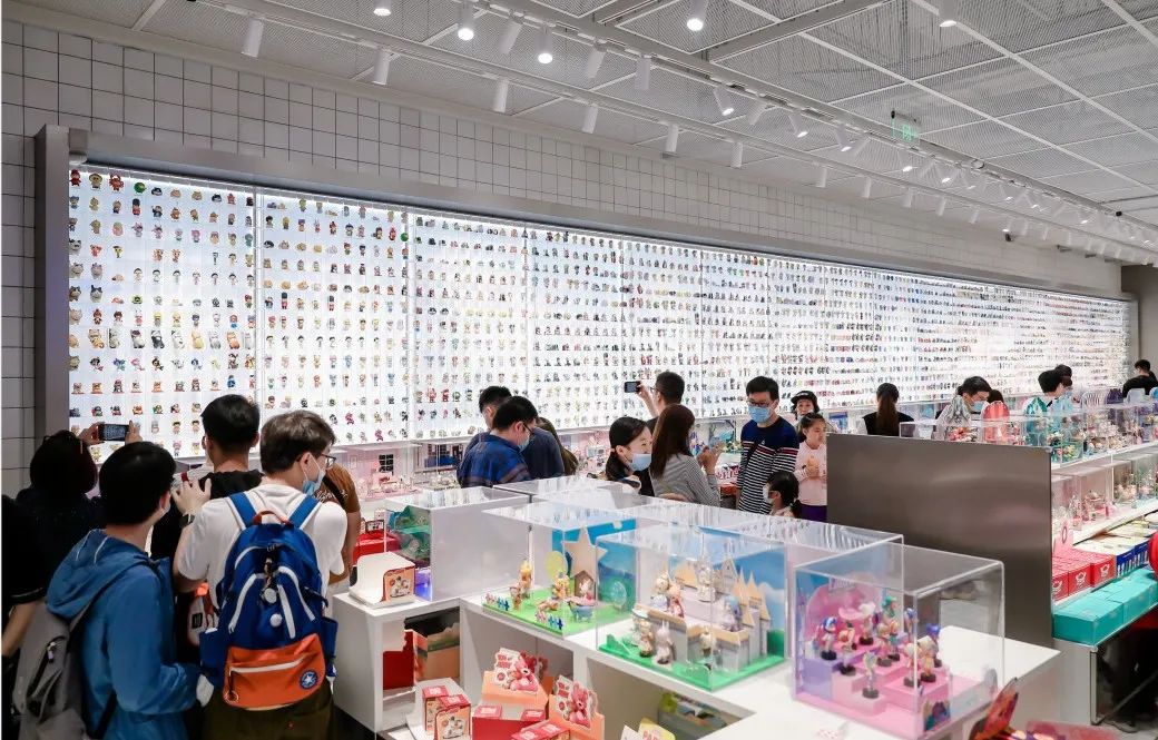 x11旗舰贵阳,x11旗舰店潮玩店