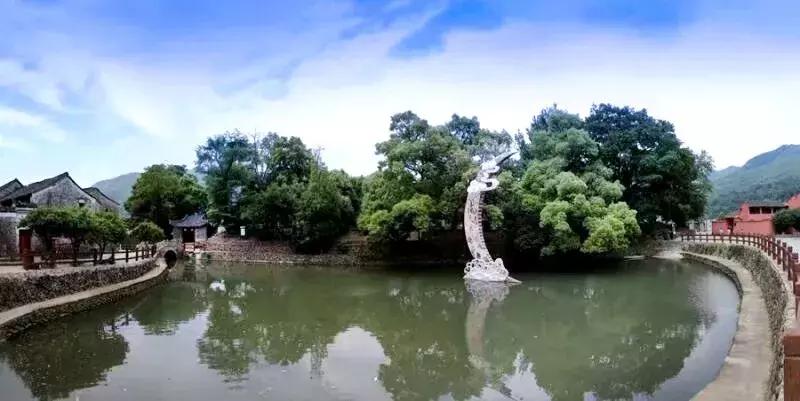 婺源油菜花田风景,藏于江西婺源深山中小村子