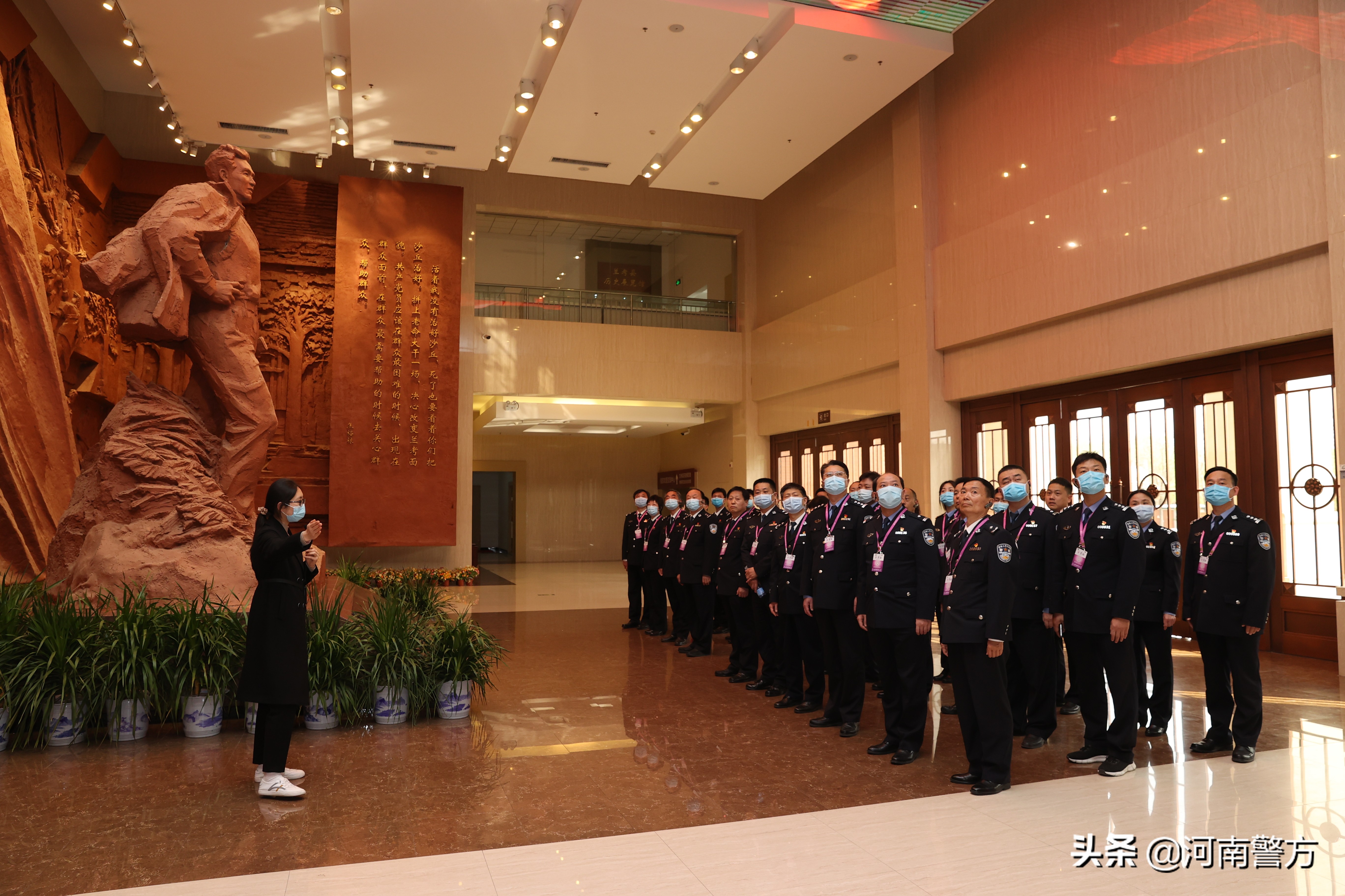 参观游玩河南兰考县焦裕禄纪念馆,焦裕禄纪念馆参观人员