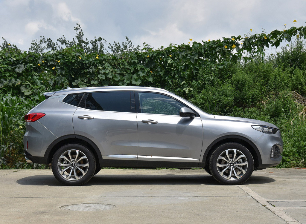 国际范的长城SUV，配12喇叭+多层隔音，已成国产高端SUV销量冠军