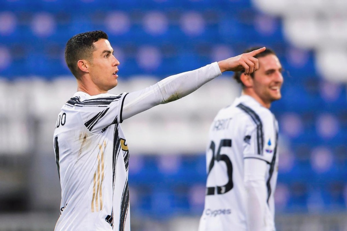 迪马利亚保护c罗,迪马利亚救出家人