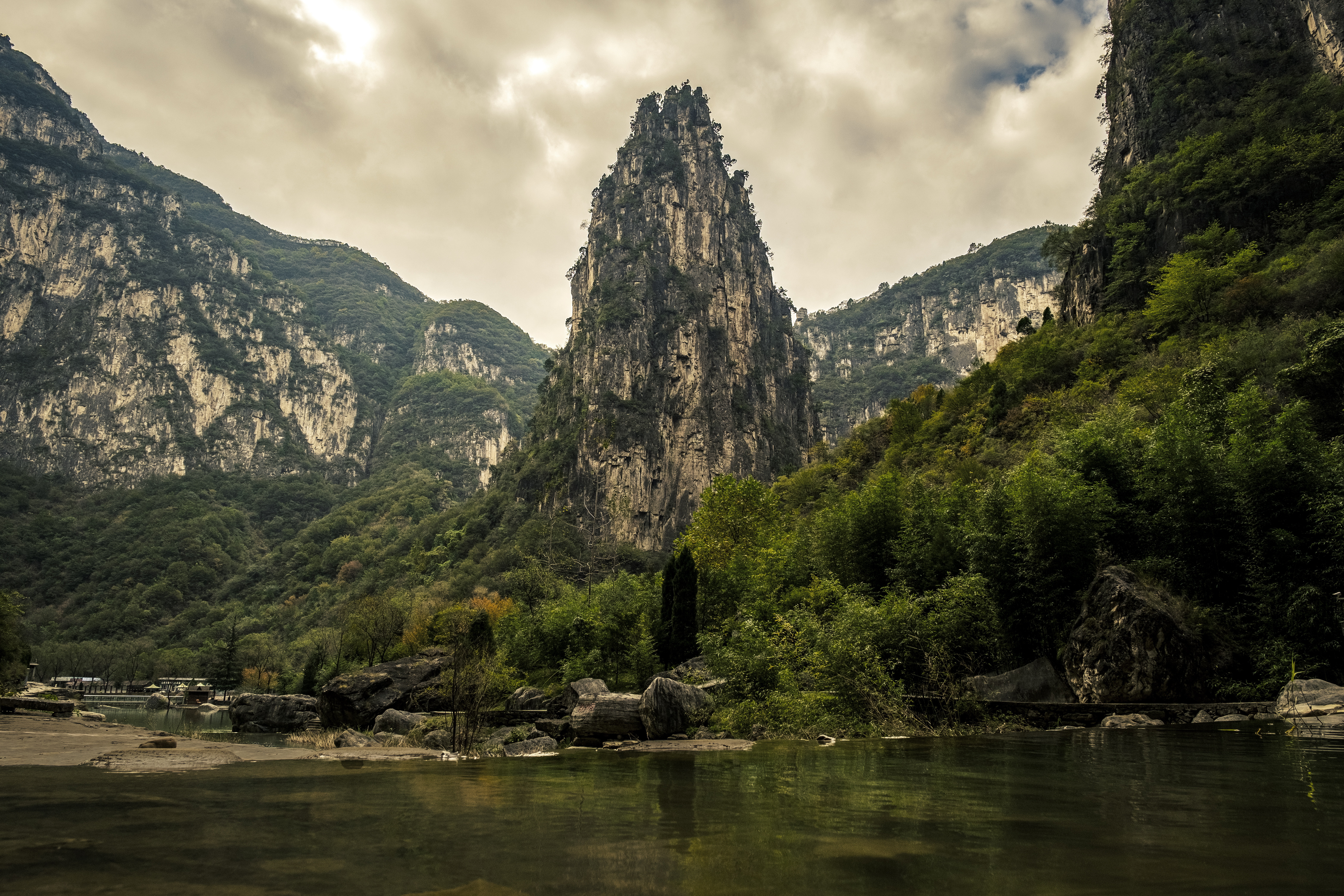 秋色美景落雨图片,秋色美景绝色大图