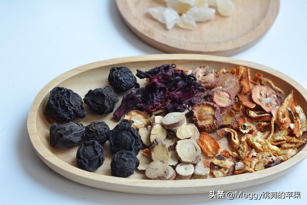 防暑降温中药凉茶配方,防暑祛湿中药茶饮方案