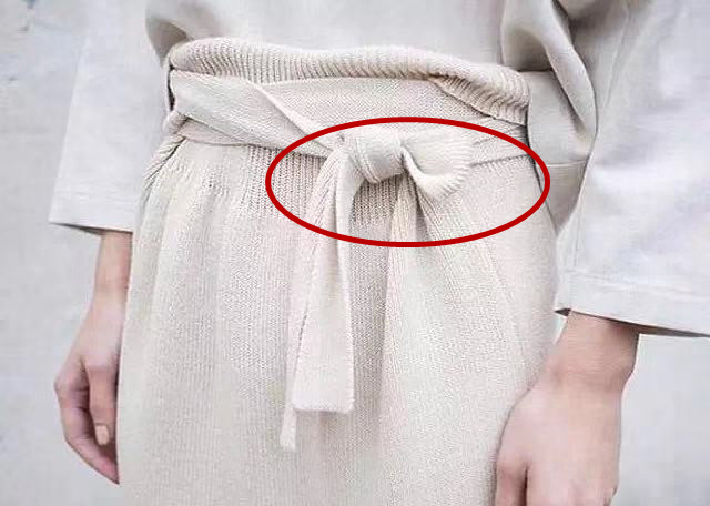 大蝴蝶结怎么搭配好看图片,细跟蝴蝶结穿衣搭配