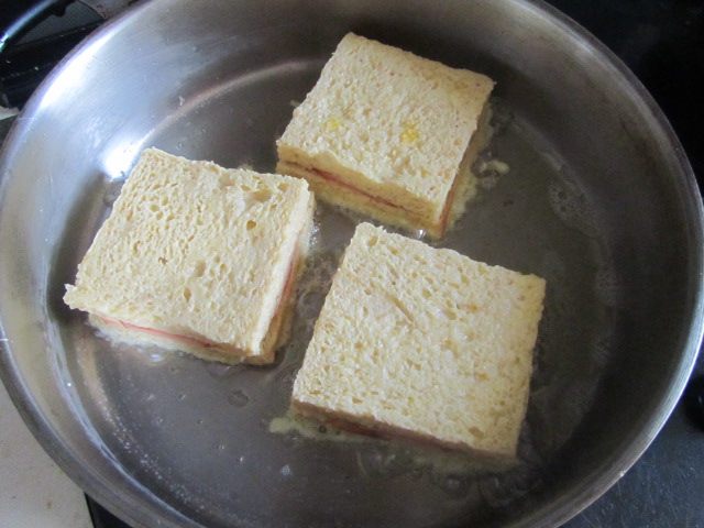 火腿西多士做法,火腿西多士