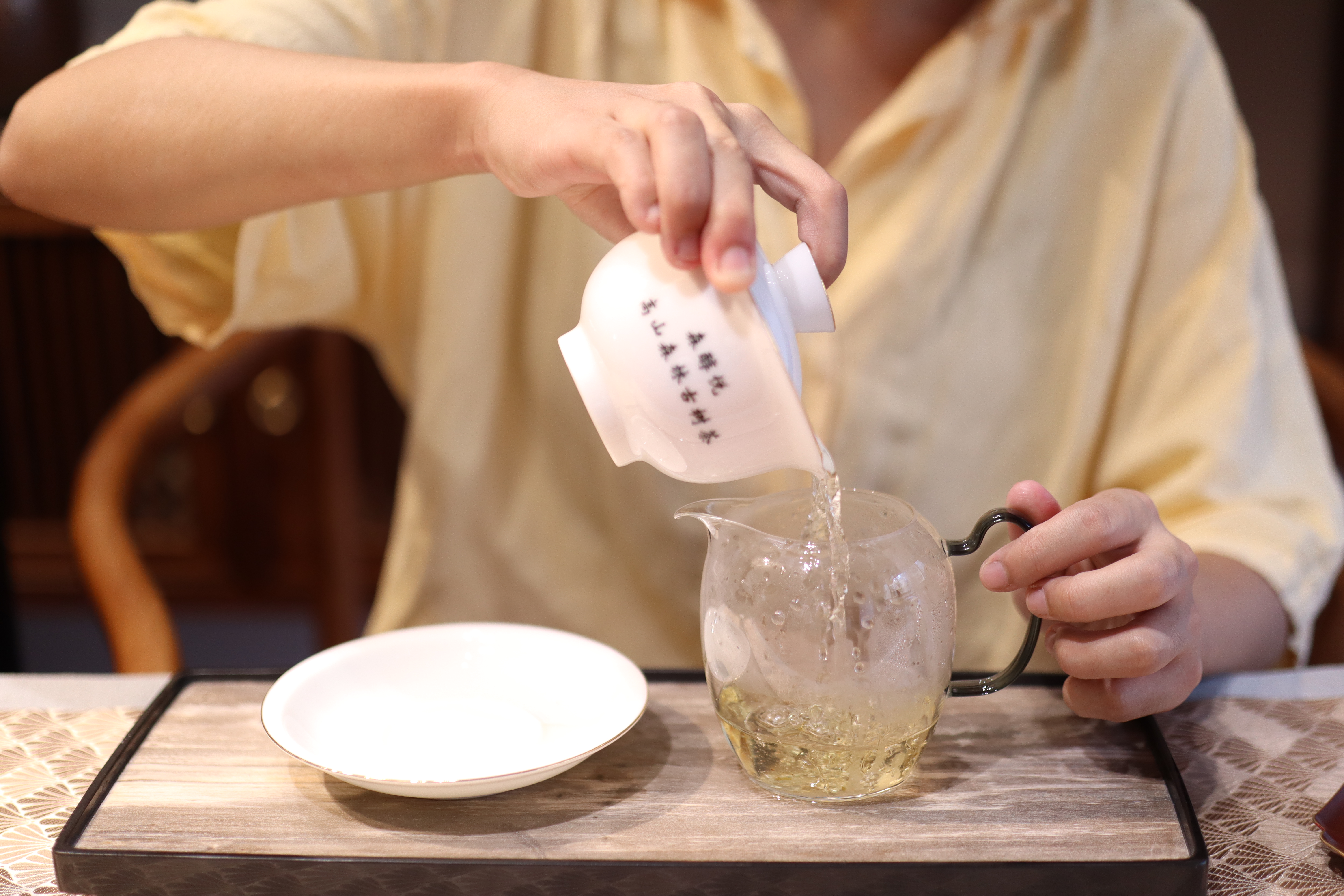 普洱茶的烟味是怎样的,普洱茶有烟味是怎么回事