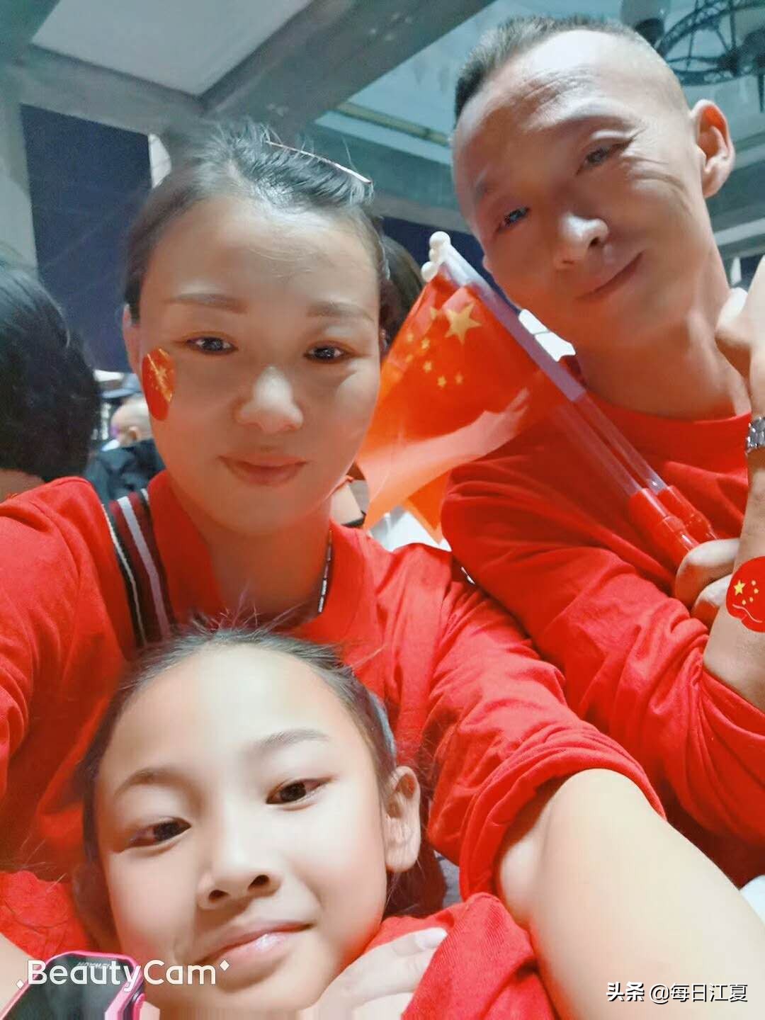 *旗国**伴我去战斗——记江夏山坡街山新村货车司机黄忠豹