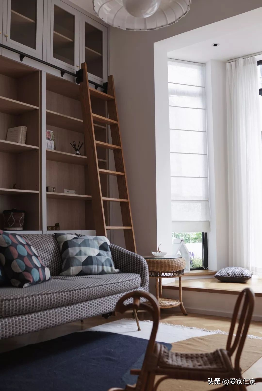 她买下32㎡上海老旧学区房，为女儿打造小桃园，还有超舒适大庭院