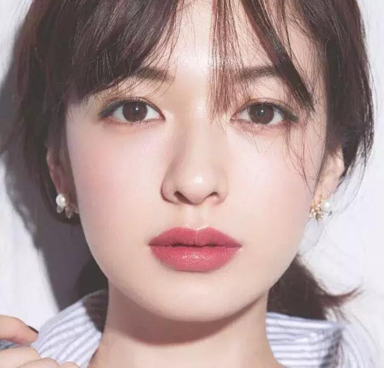 厚嘴唇有多美,厚嘴唇也很好看的女生