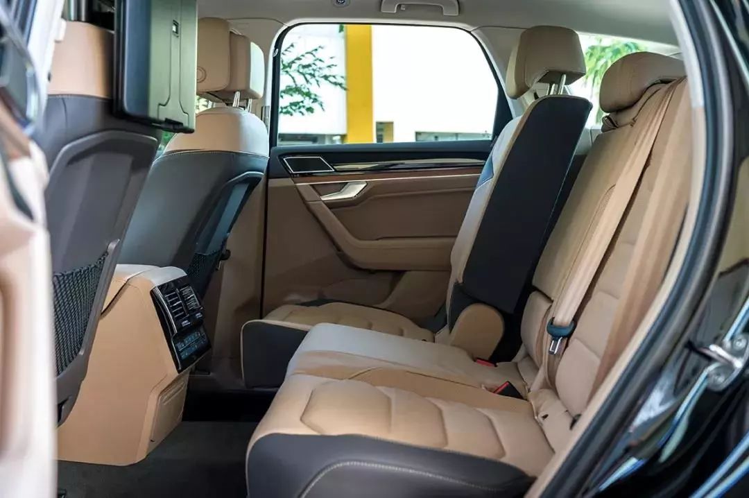 新款途锐四驱对比q7四驱,2022款奥迪q73.0t和途锐3.0t哪个好