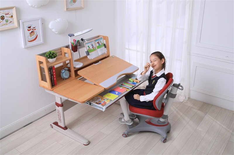 光明园迪桌椅哪款好,爱果乐和光明园迪儿童桌椅哪个好
